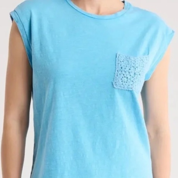 Design 365 Tops - Women's Design 365 Turquoise Sleeveless w/Crochet Pocket - XS